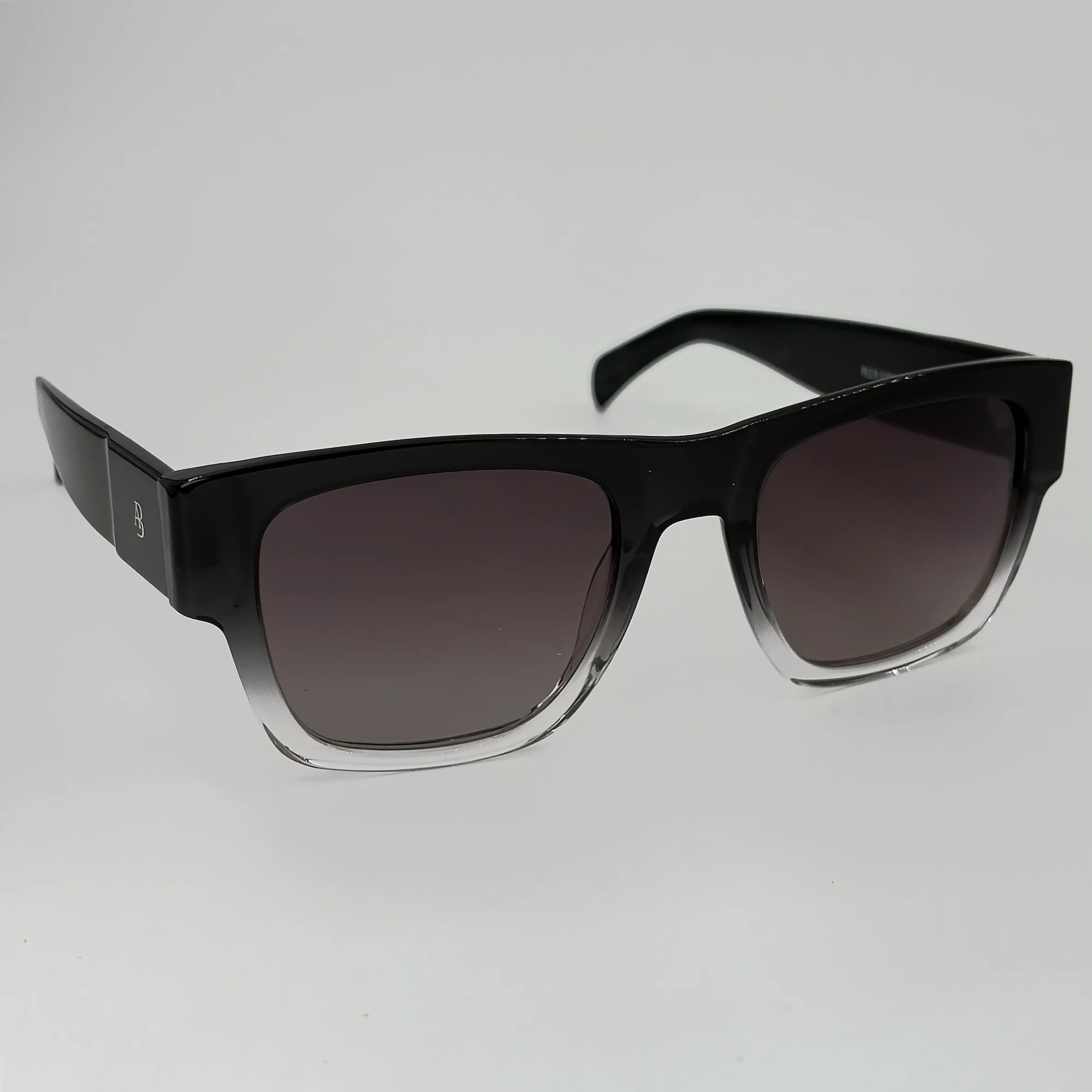 عینک آفتابی آنتونیو باندراس مدل PLUS0302