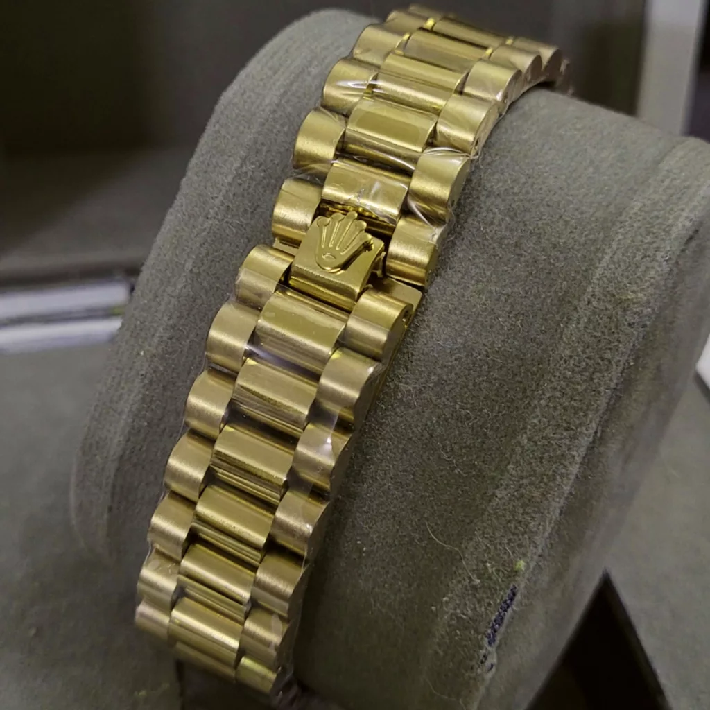 ساعت مچی عقربه‌ای مردانه مدل دراگون