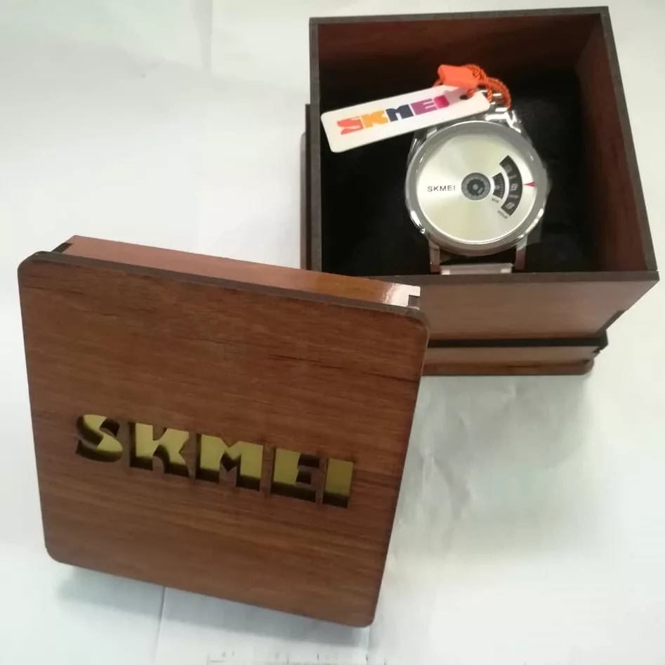 ساعت مچی عقربه‌ای کوارتز مردانه اسکمی مدل 1260