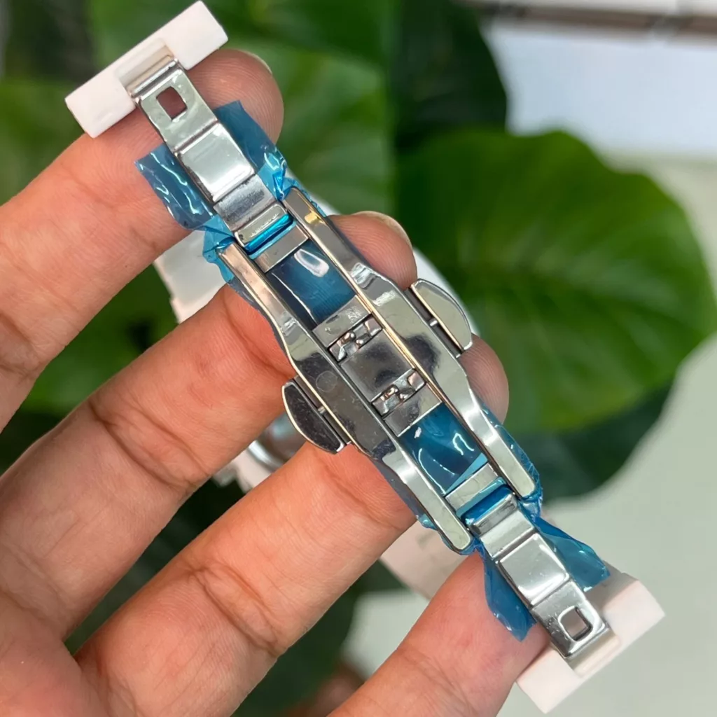 ساعت مچی عقربه‌ای کوارتز مردانه مدل اسپرت بند سبک قفل مخفی کد ۱۲