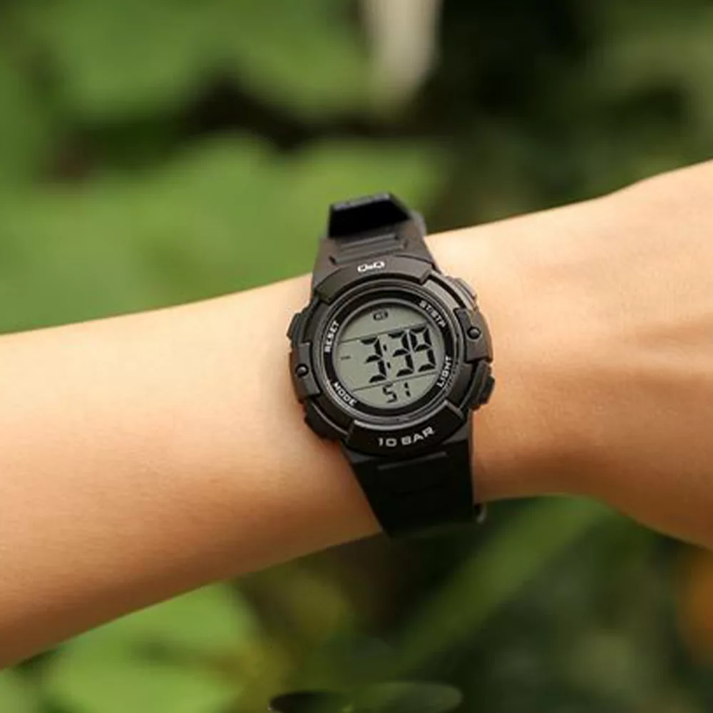 ساعت مچی دیجیتال کیو اند کیو مدل M185J07Y