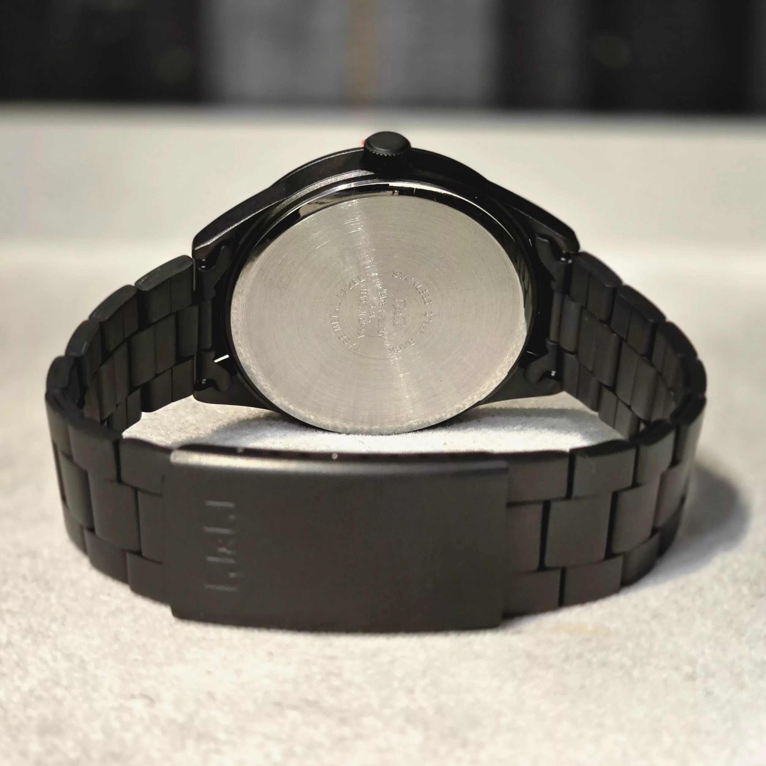 ساعت مچی عقربه‌ای کوارتز مردانه کیو اند کیو مدل Q77B-001