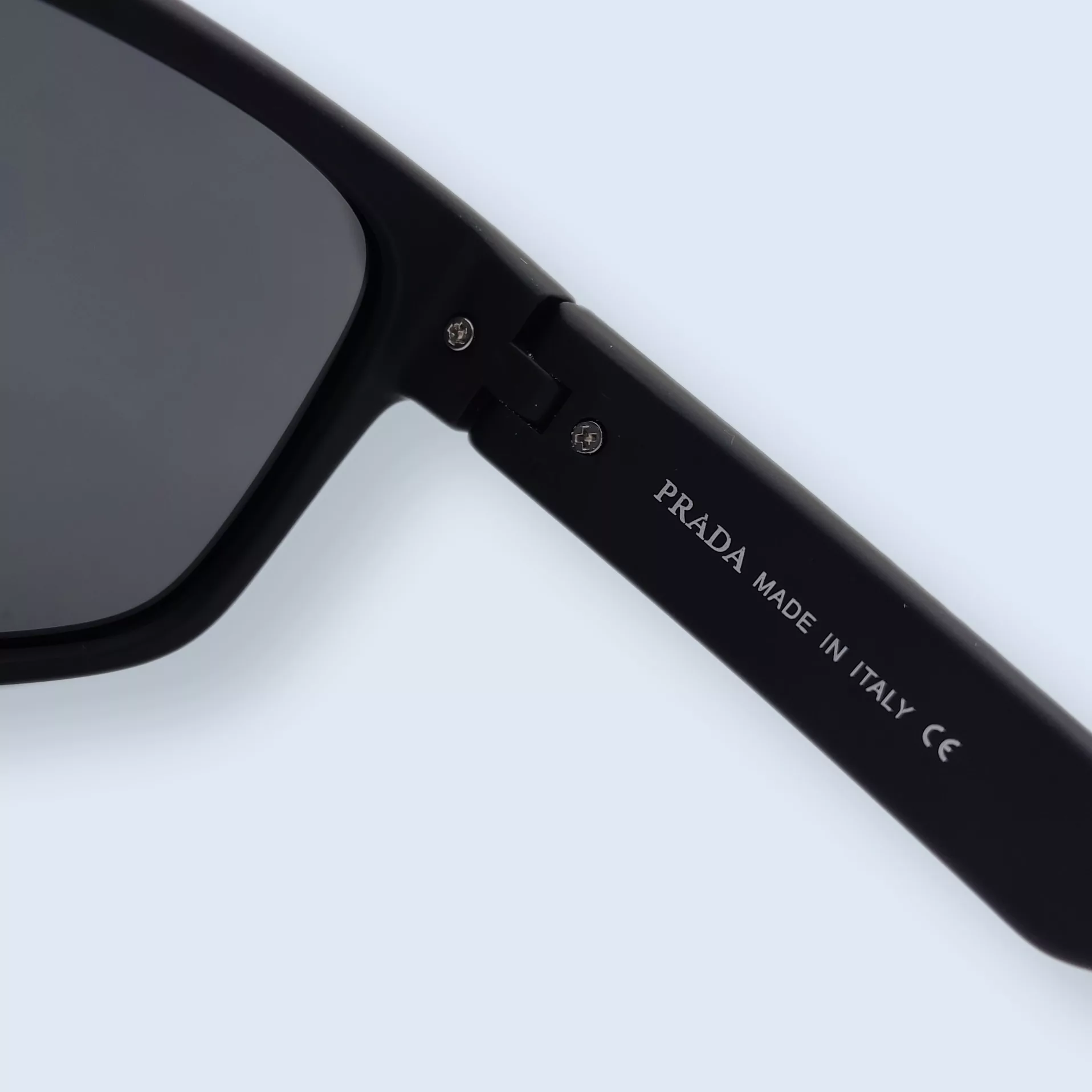 عینک آفتابی مدل POLARIZED P5819C2