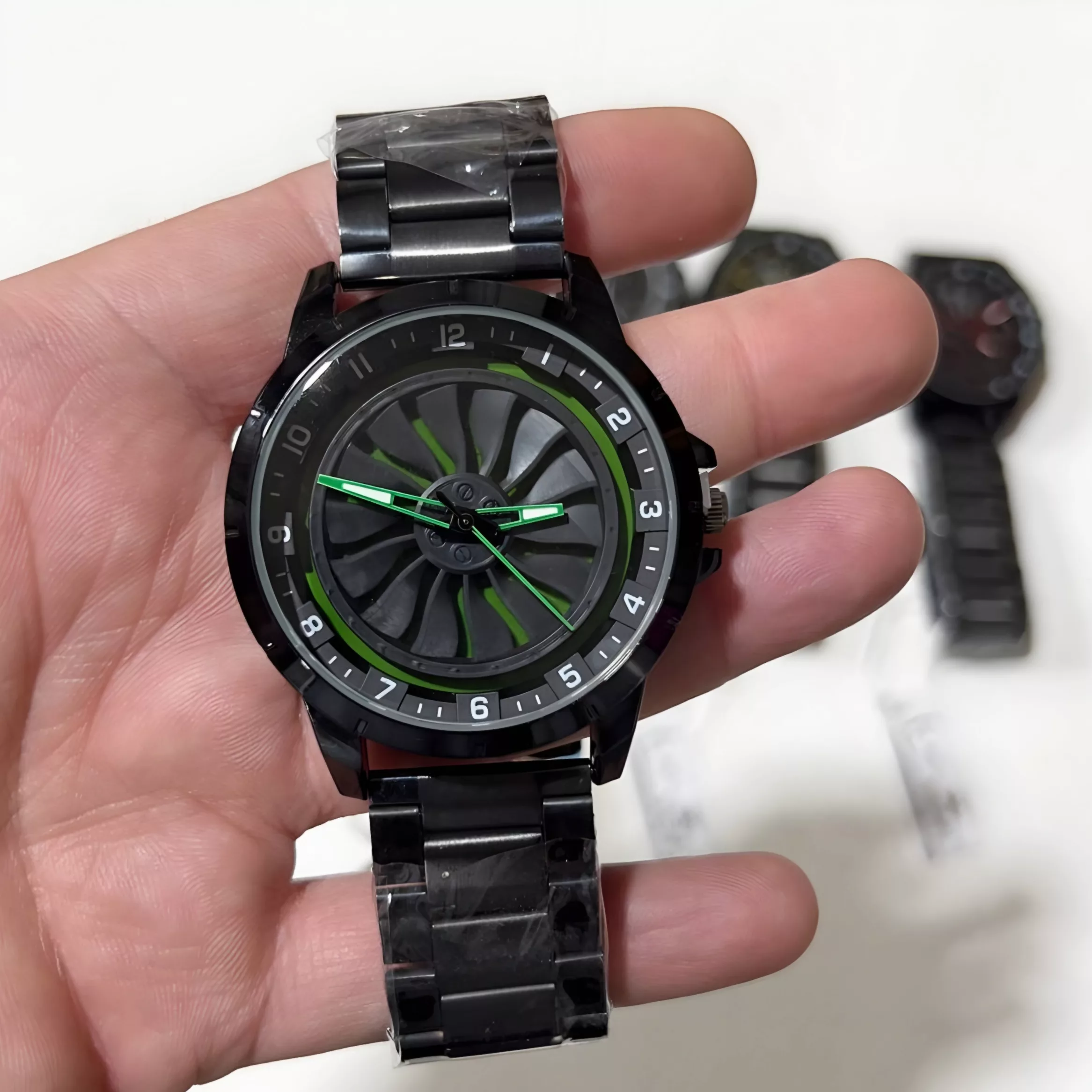 ساعت مچی عقربه‌ای کوارتز مردانه مدل اسپرت لوکس رینگ چرخان کد vi2