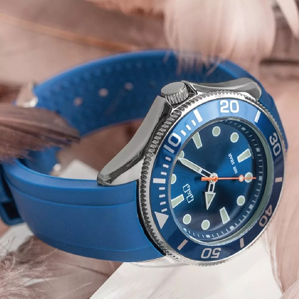 ساعت مچی عقربه‌ای کوارتز مردانه کیو اند کیو مدل C72A-006PY