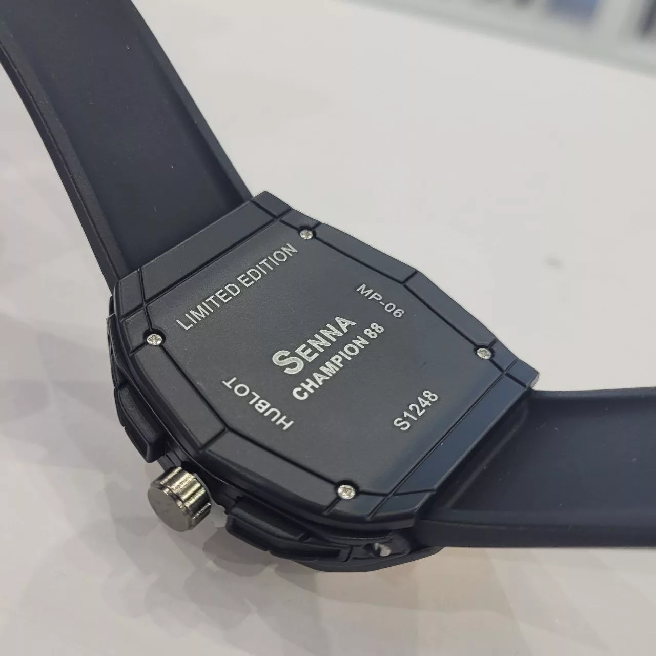 ساعت مچی عقربه‌ای مردانه مدل H_نگینی 01