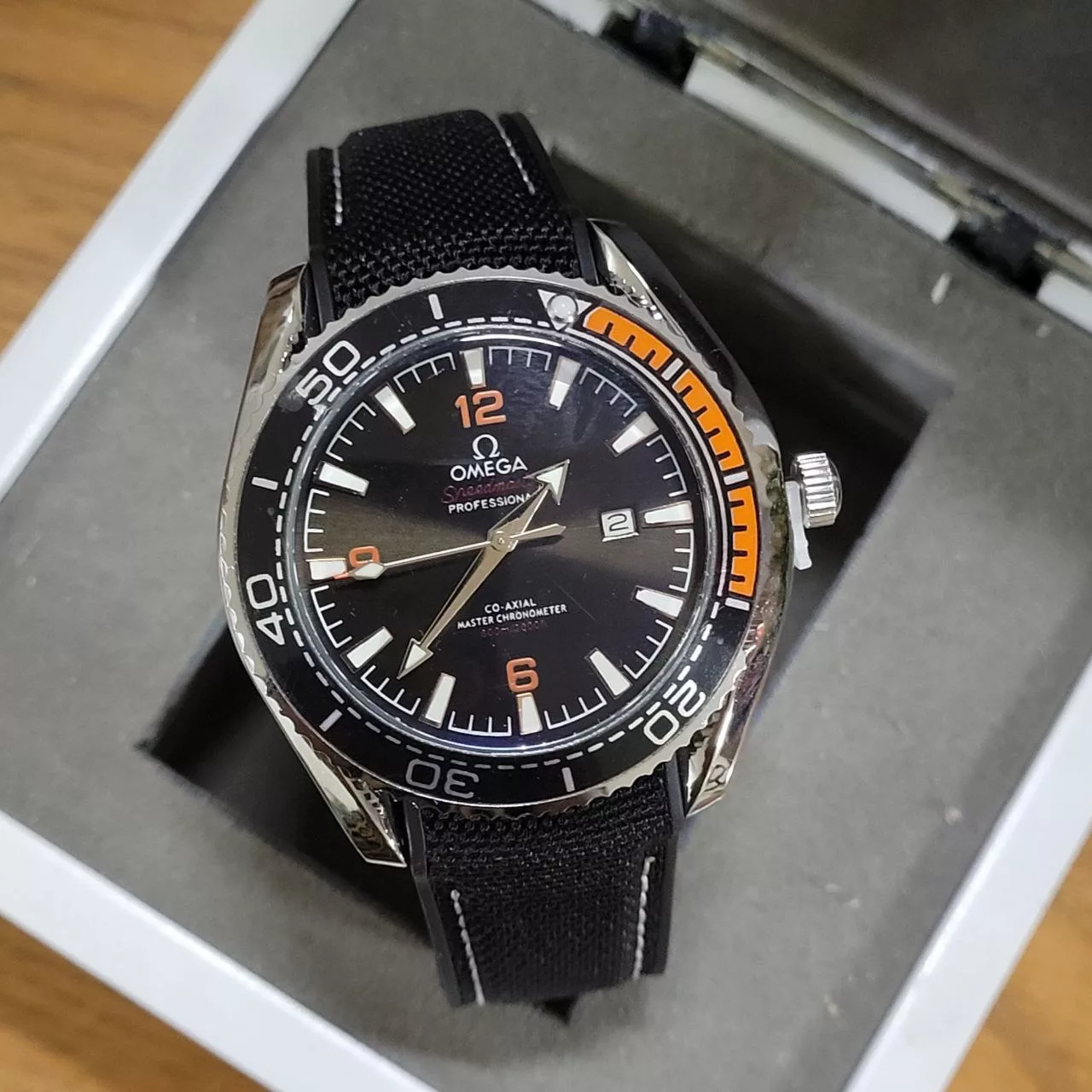 ساعت مچی عقربه‌ای کوارتز مردانه مدل کلاسیک بند برزنتی کد 002