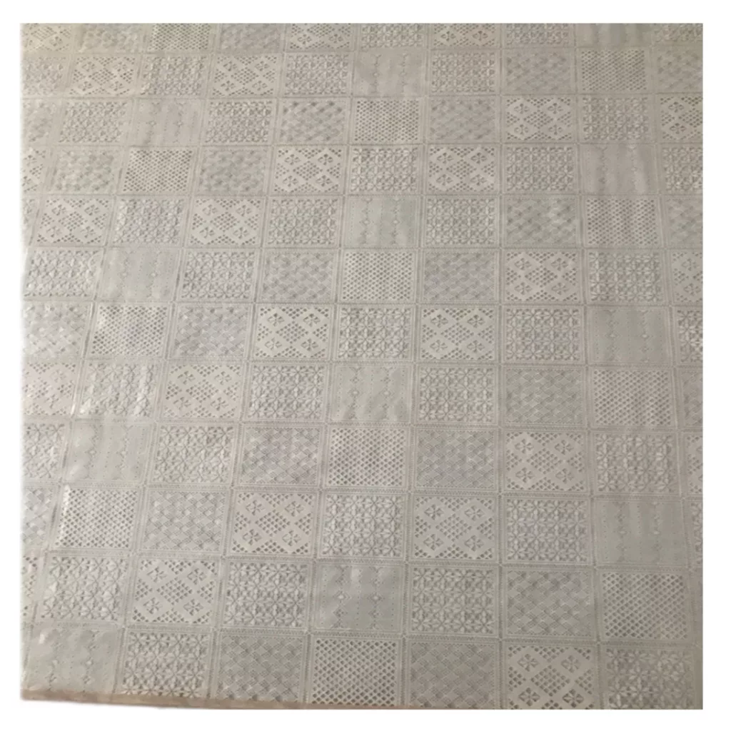 سفره 4 نفره مدل رویال طرح گیپور کد 05 سایز 100×100 سانتی متر