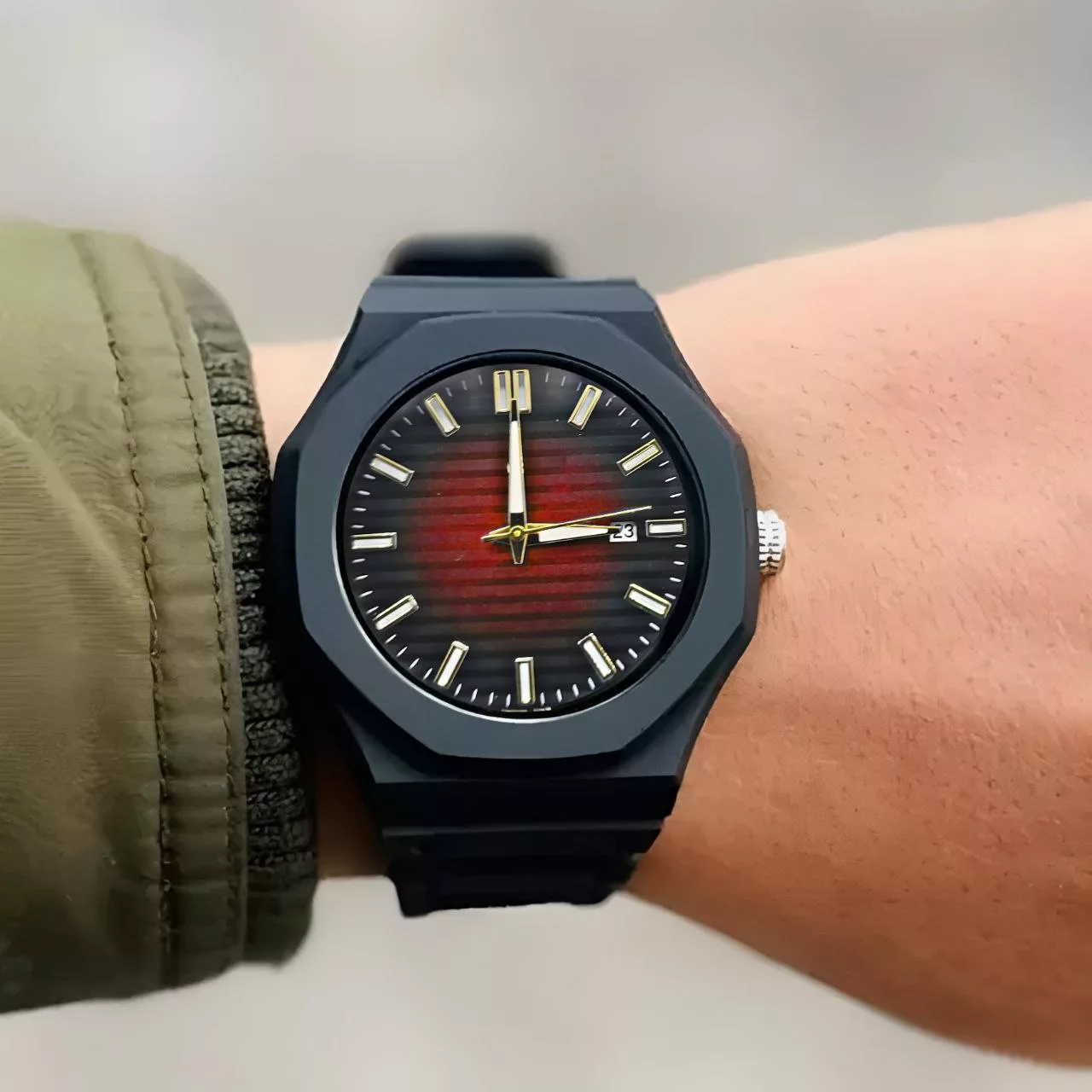 ساعت مچی عقربه‌ای کوارتز مردانه مدل بند پیو ضد آلرژی کد 111