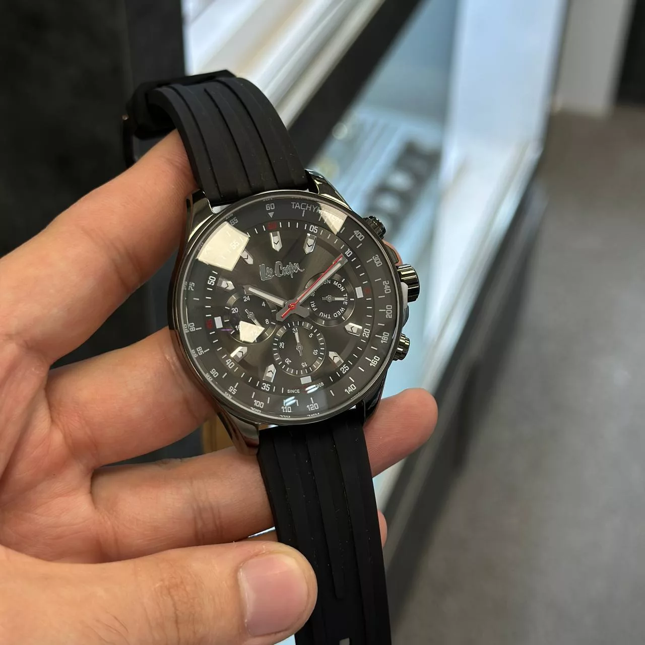 ساعت مچی عقربه‌ای مردانه لی کوپر مدل lc06977.061