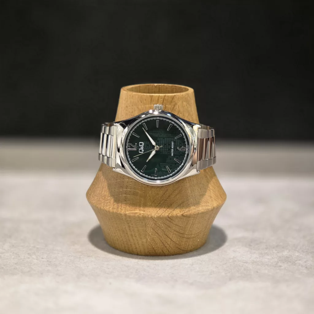 ساعت مچی عقربه‌ای کوارتز مردانه کیو اند کیو مدل C68A-002PY