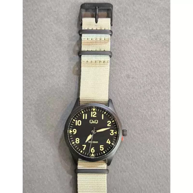 ساعت مچی عقربه‌ای مردانه کوارتز کیو اند کیو مدل Q76B-006PY