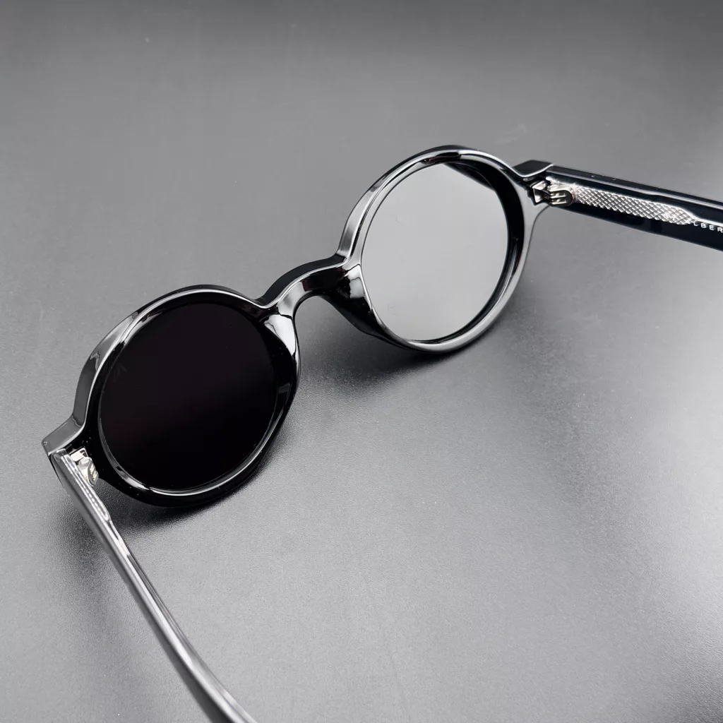 عینک آفتابی گرد پلاریزه آلبرت وگ مدل S31108C1 Acetate Avantgarde Visionary