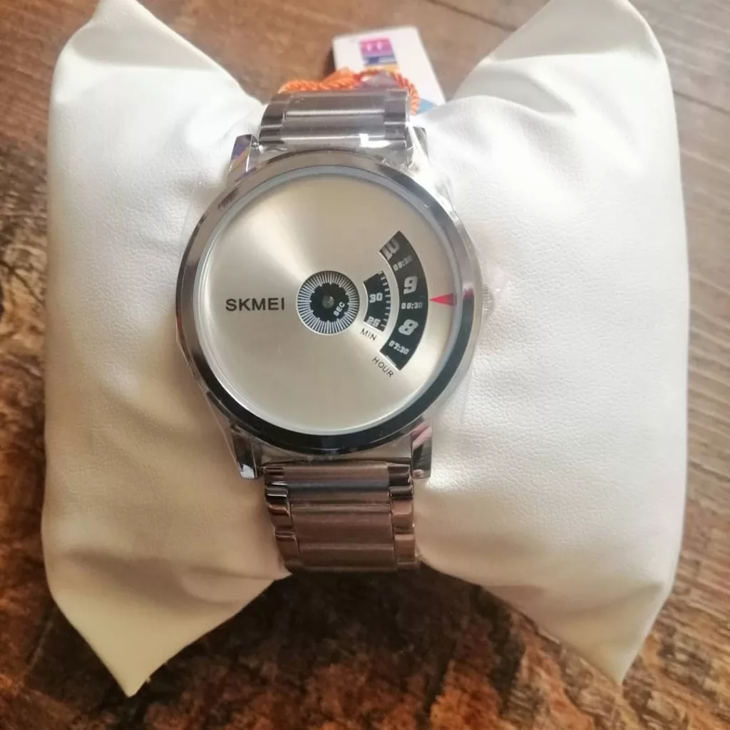 ساعت مچی عقربه‌ای کوارتز مردانه اسکمی مدل 1260