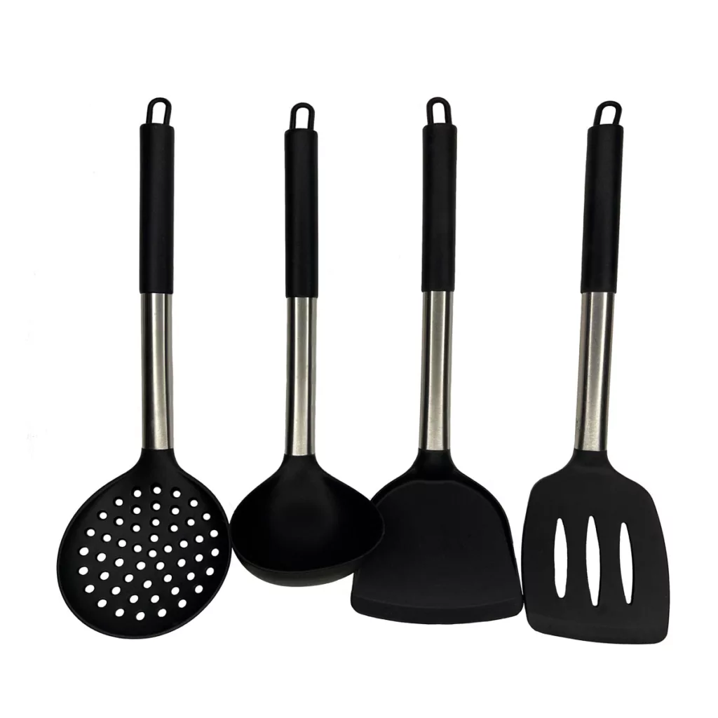 سرویس کفگیر و ملاقه 4 پارچه فمیلی کیچن مدل PINDO