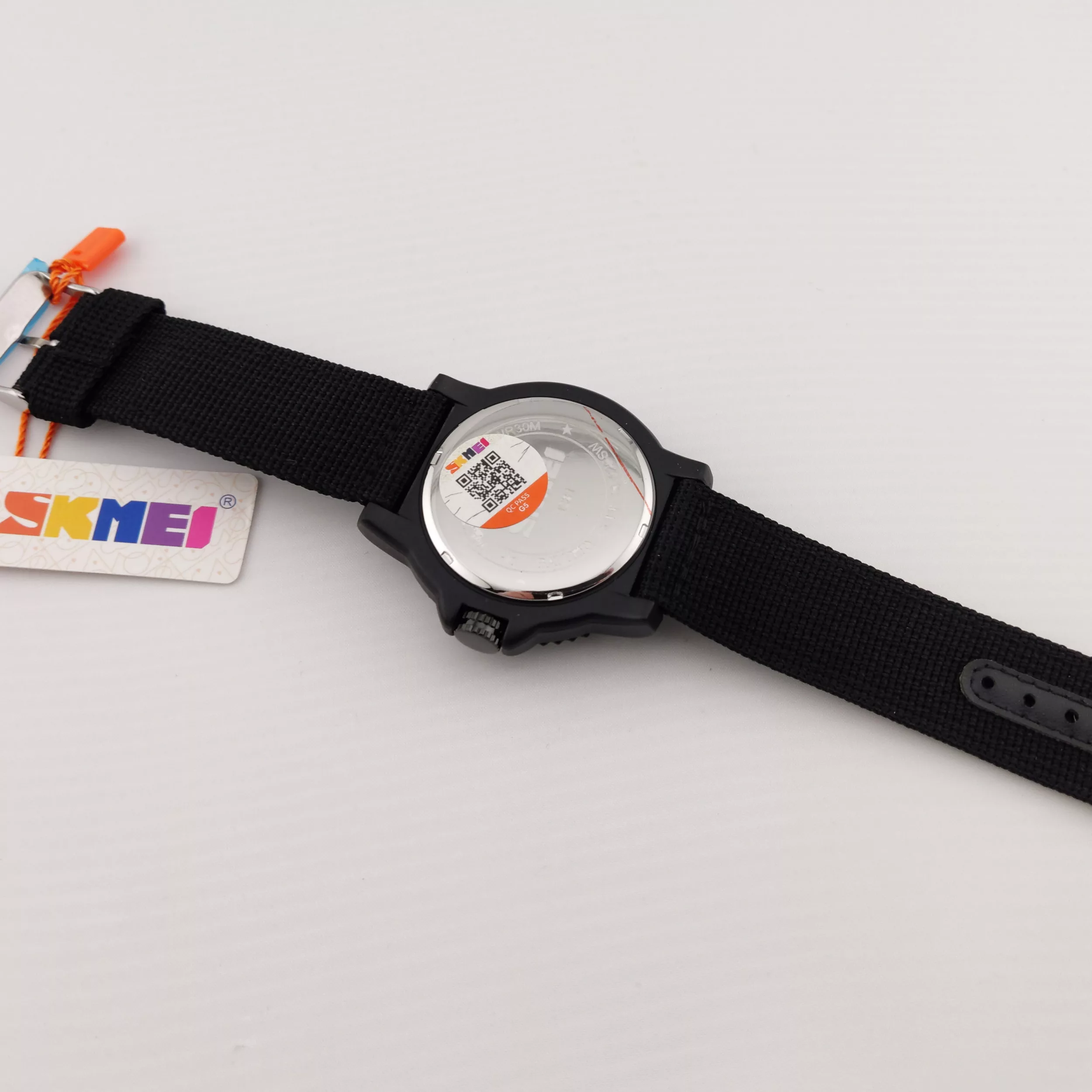 ساعت مچی عقربه‌ای مردانه اسکمی مدل تقویم دار 9281