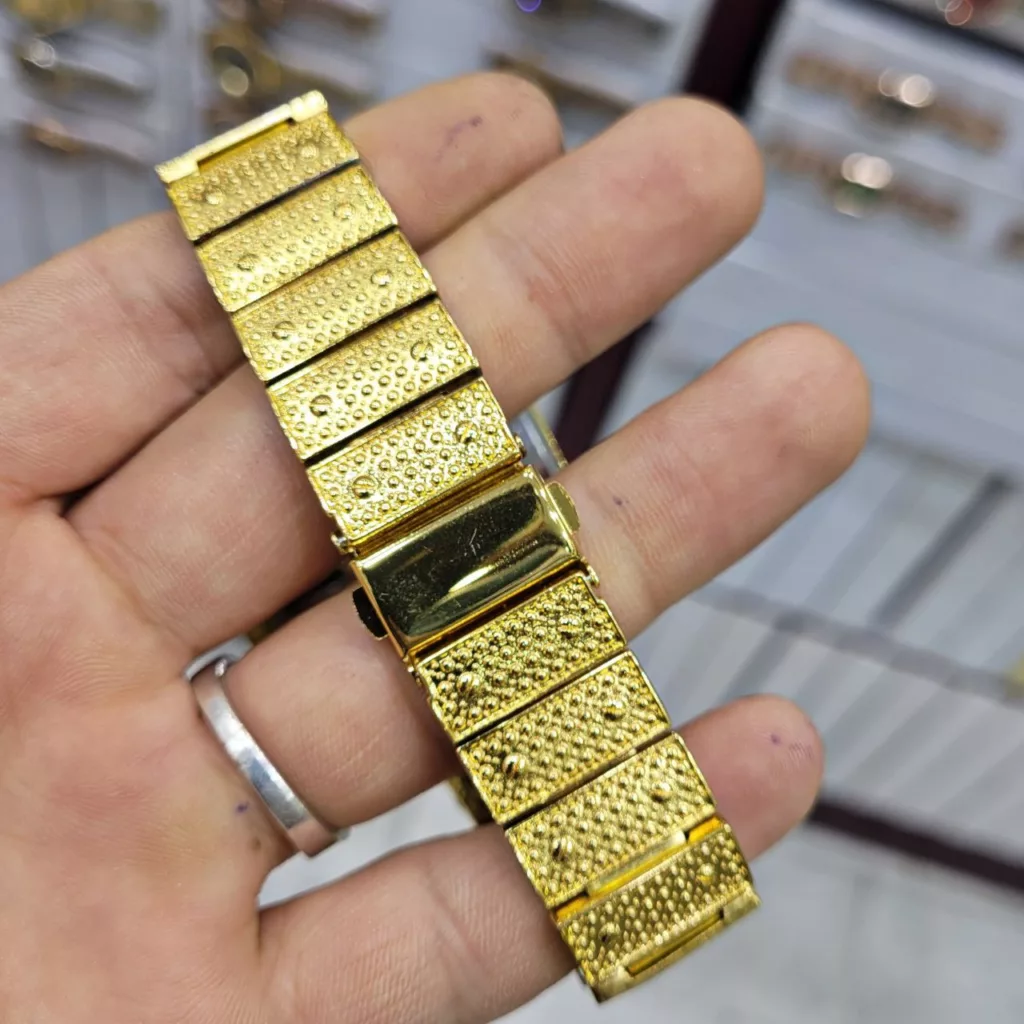 ساعت مچی عقربه‌ای مردانه مدل یونانی نگینی