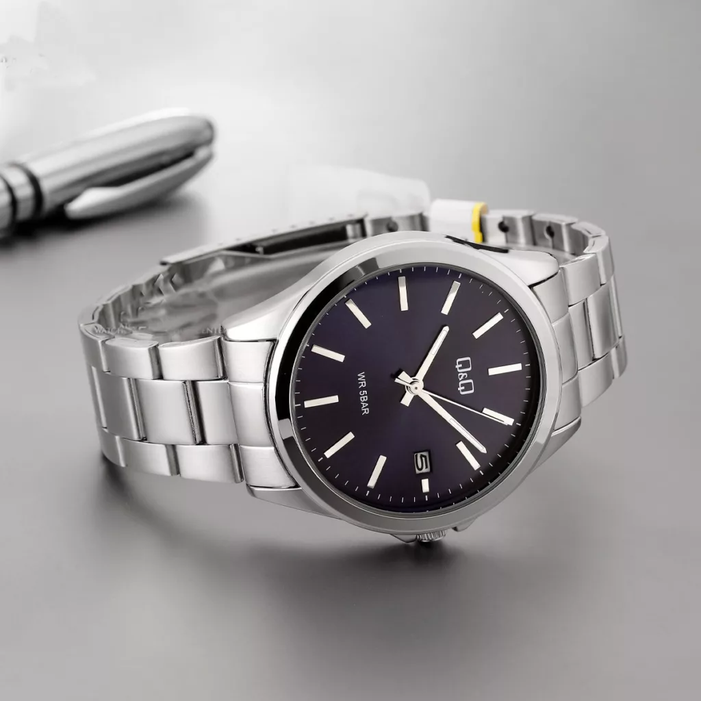 ساعت مچی عقربه‌ای کوارتز مردانه کیو اند کیو مدل A484-212