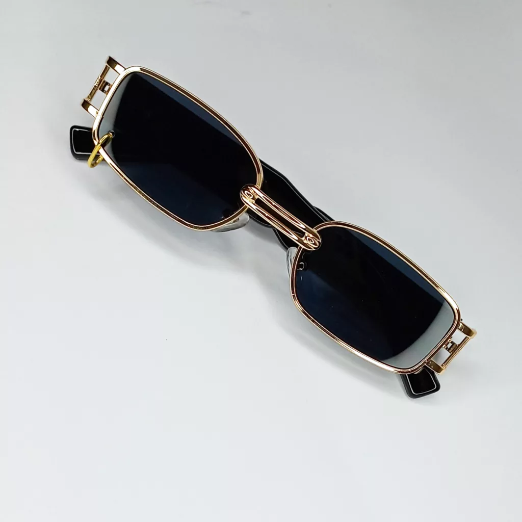 عینک آفتابی مدل پرسینگ دار