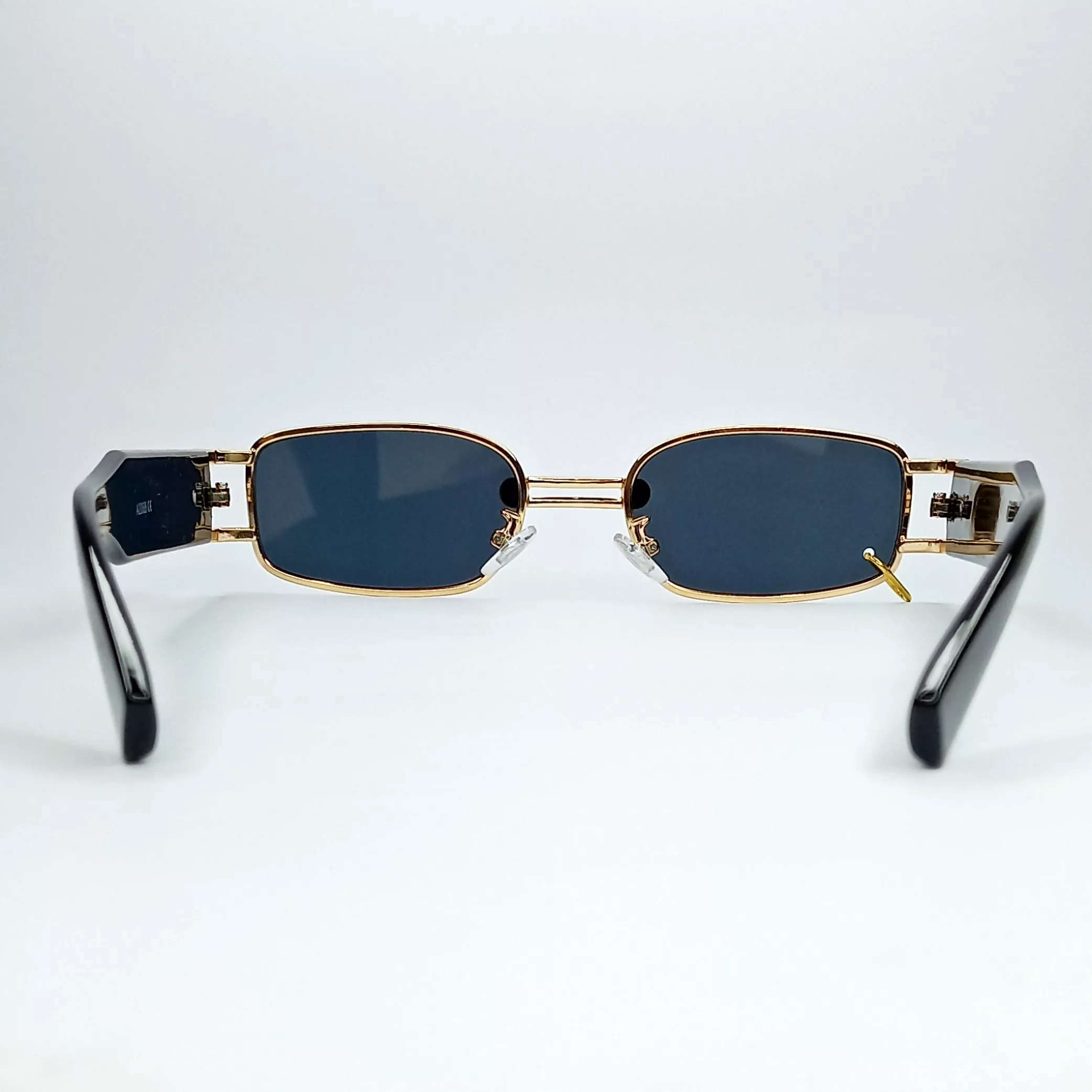 عینک آفتابی مدل پرسینگ دار