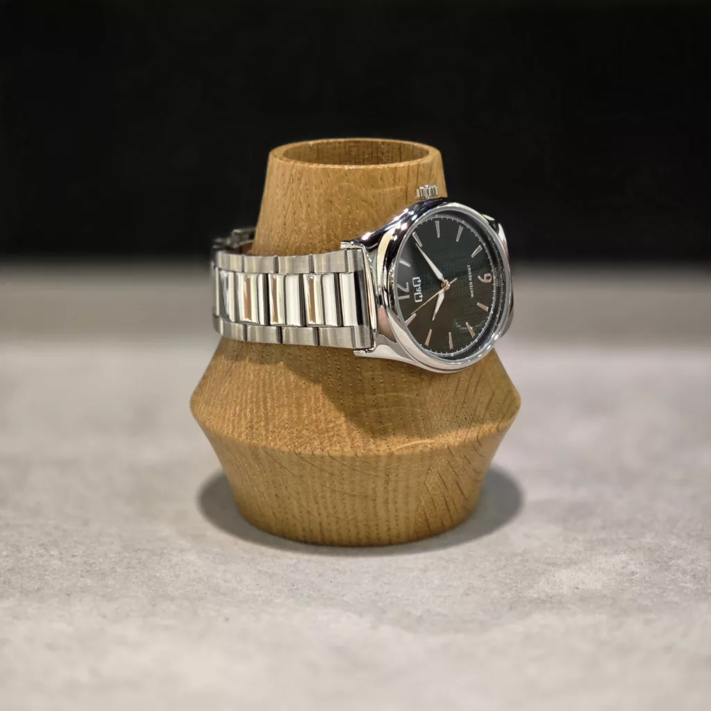 ساعت مچی عقربه‌ای کوارتز مردانه کیو اند کیو مدل C68A-002PY