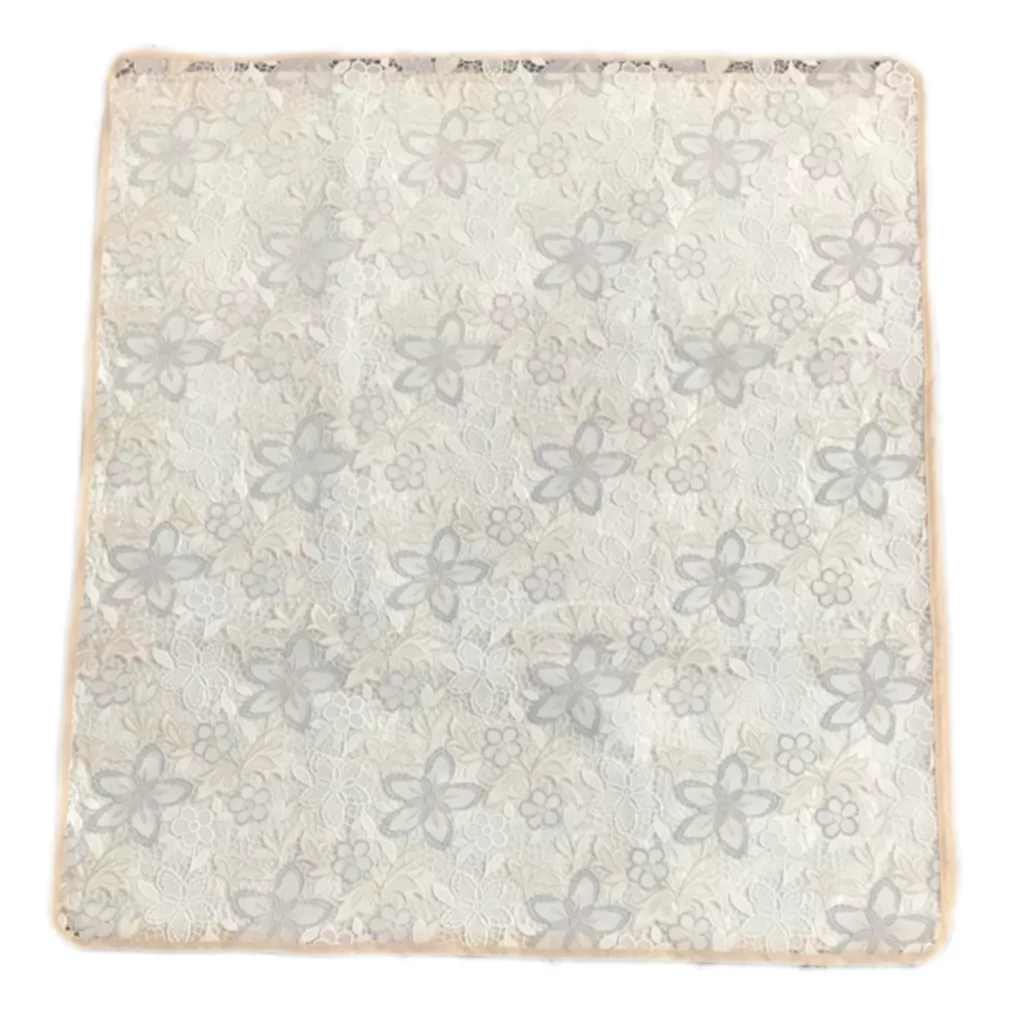 سفره 6 نفره مدل رویال طرح گیپور سایز 140×100 سانتی متر