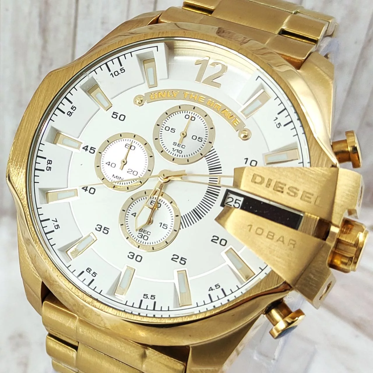 ساعت مچی عقربه‌ای مردانه دیزل مدل شاخدار کد 27766011