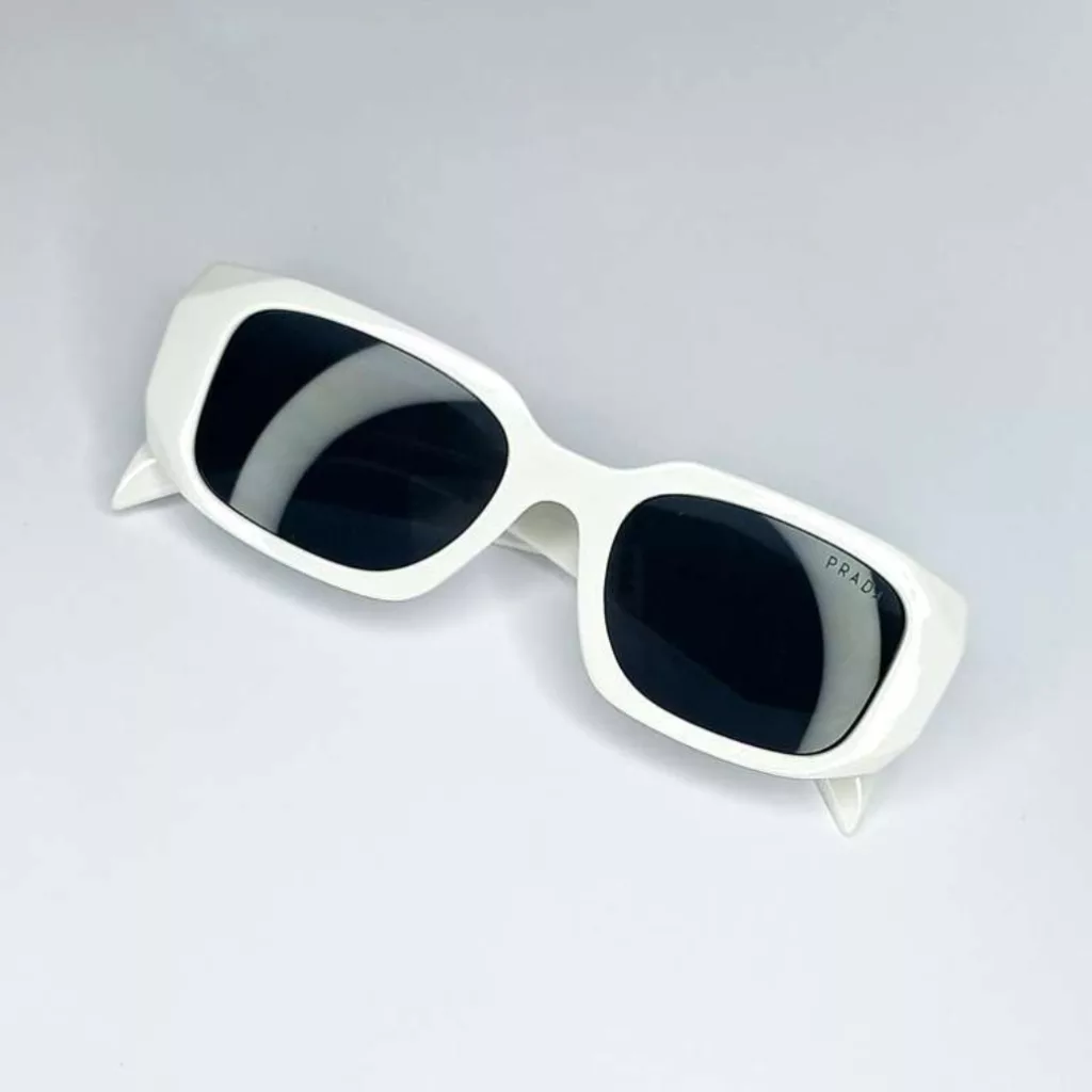 عینک آفتابی  مدل دسته سه بعدی