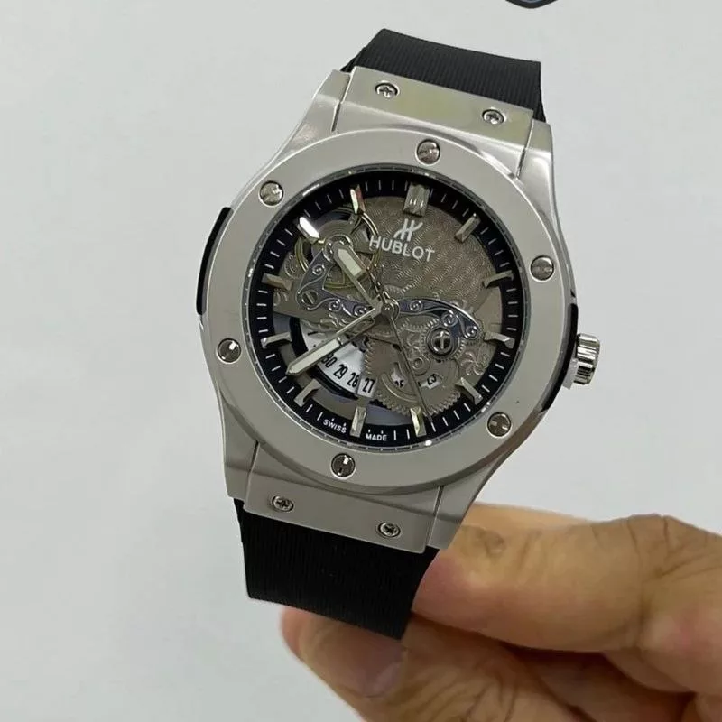 ساعت مچی عقربه‌ای کوارتز مردانه مدل تک موتور کد 106