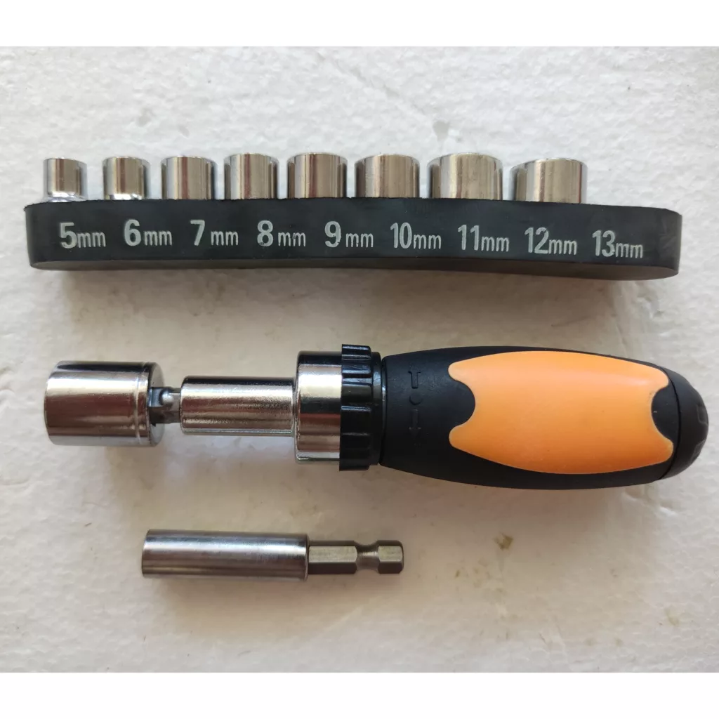 آچار بکس و سری پیچ گوشتی مدل RT- 151 مجموعه 27 عددی