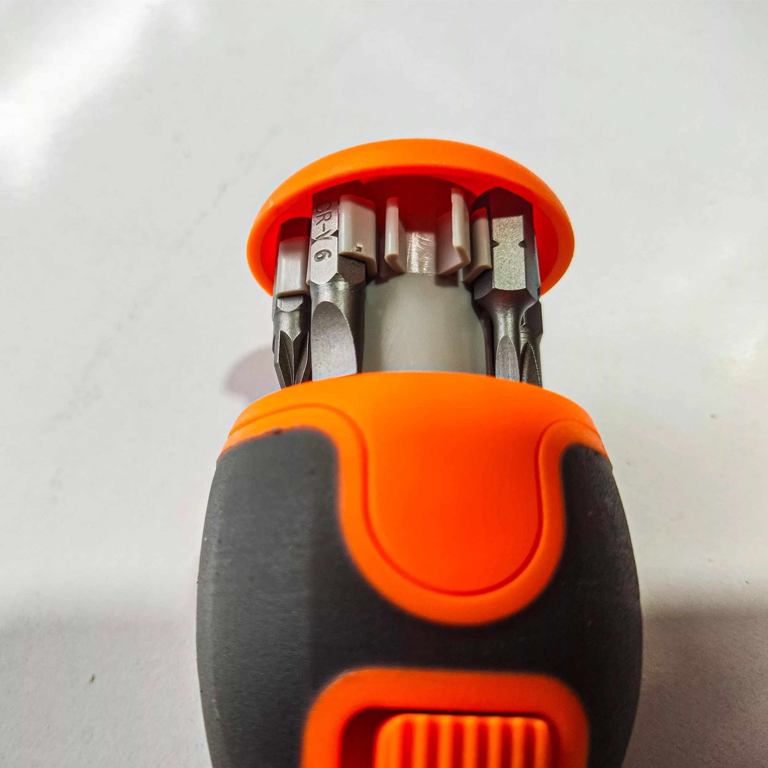 پیچ گوشتی جغجغه ای مدل 2050D