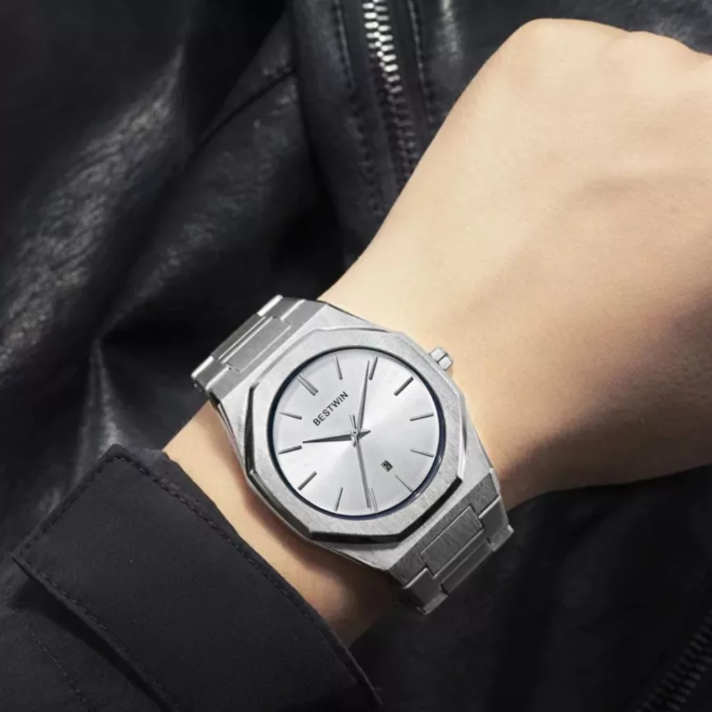 ساعت مچی عقربه‌ای کوارتز مردانه مدل کلاسیک صفحه خطی کد 008