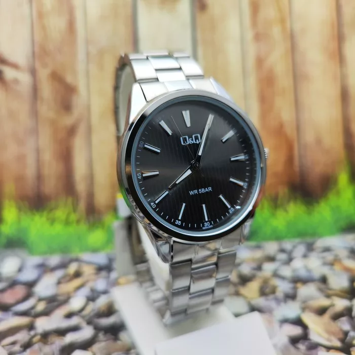 ساعت مچی عقربه‌ای مردانه کیو اند کیو مدل QZ94J202Y