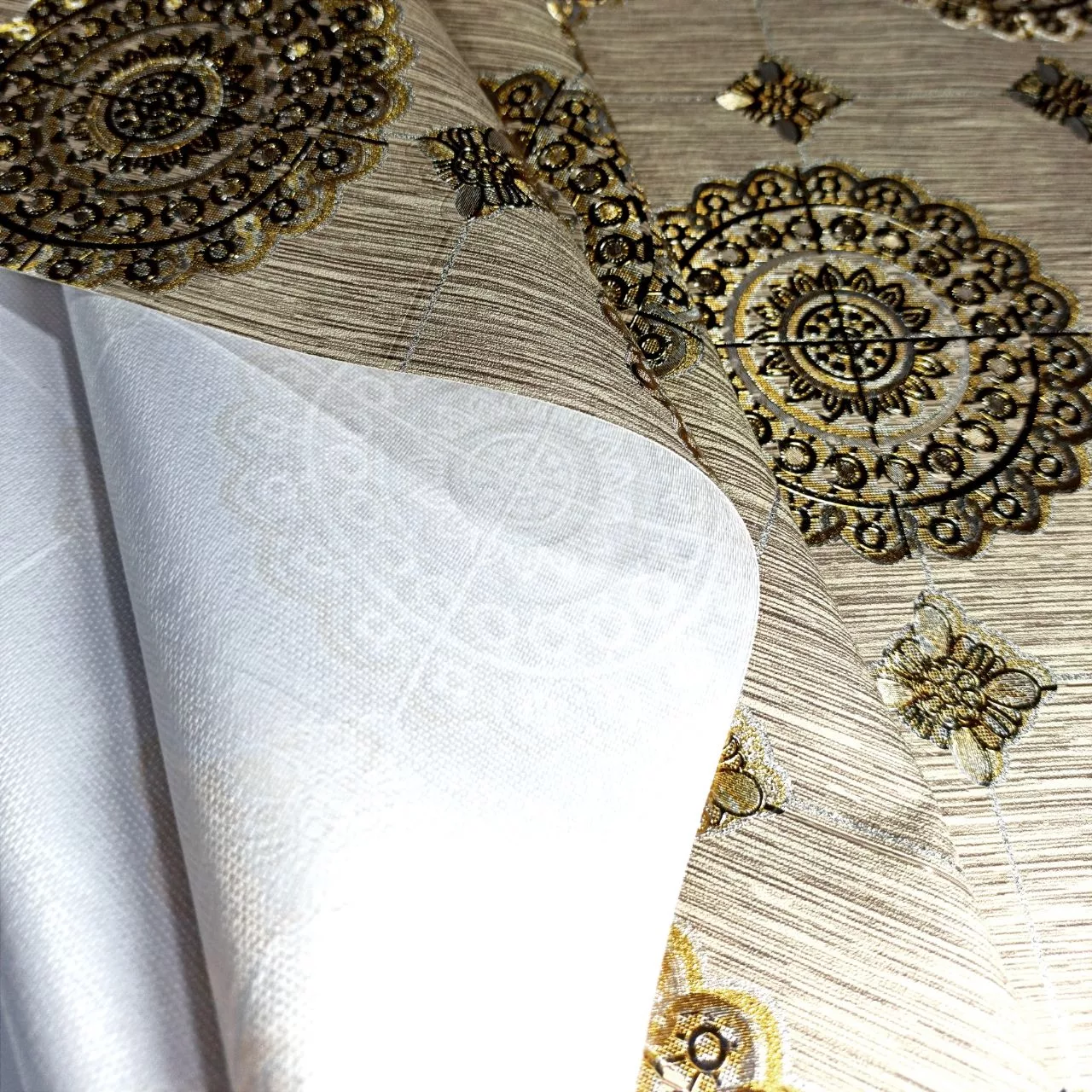 سفره شش نفره مدل پشت نخی فانتزی کد A100-T150