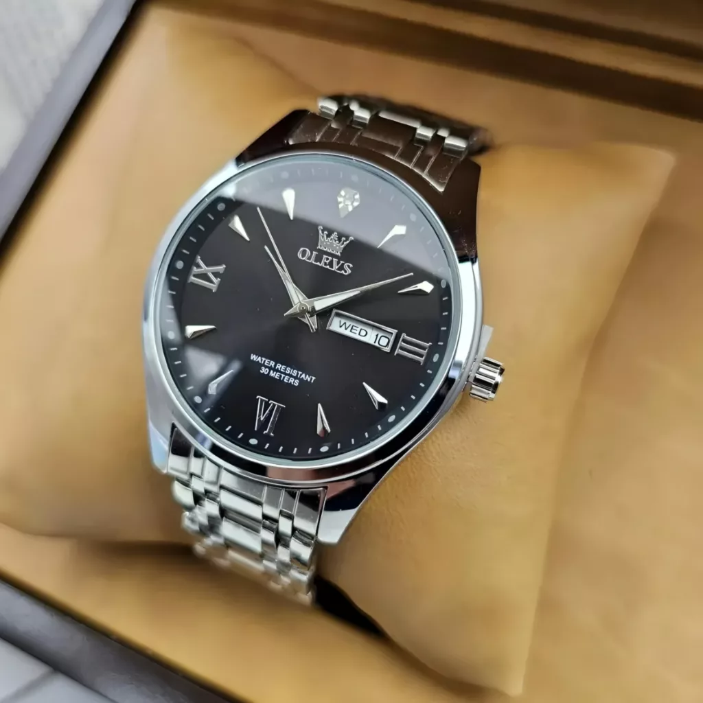 ساعت مچی عقربه‌ای کوارتز مردانه اُ لِوز مدل کلاسیک دی دیت کد 04