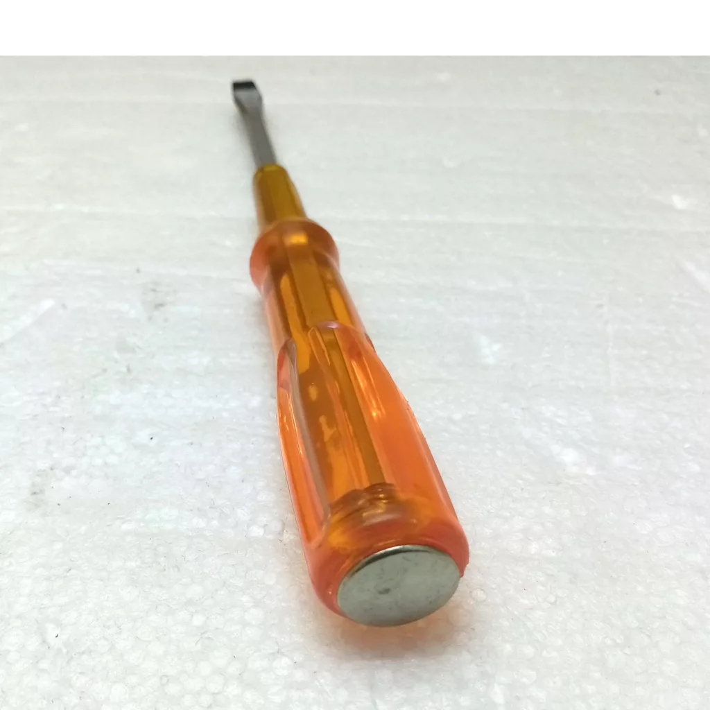 پیچ گوشتی مدل 200