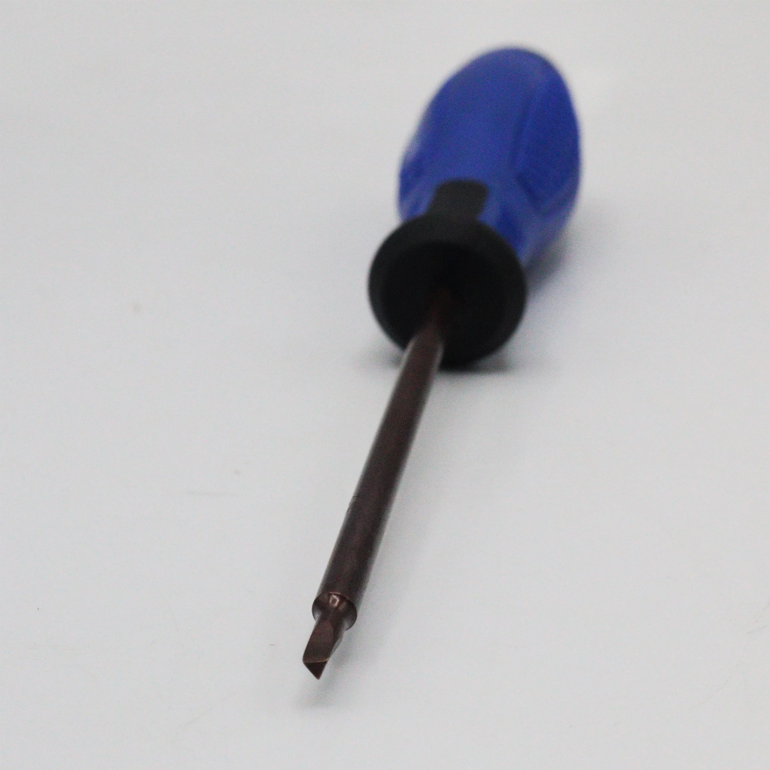 پیچ گوشتی مثلثی هیتون مدل YP-5*2.6*100