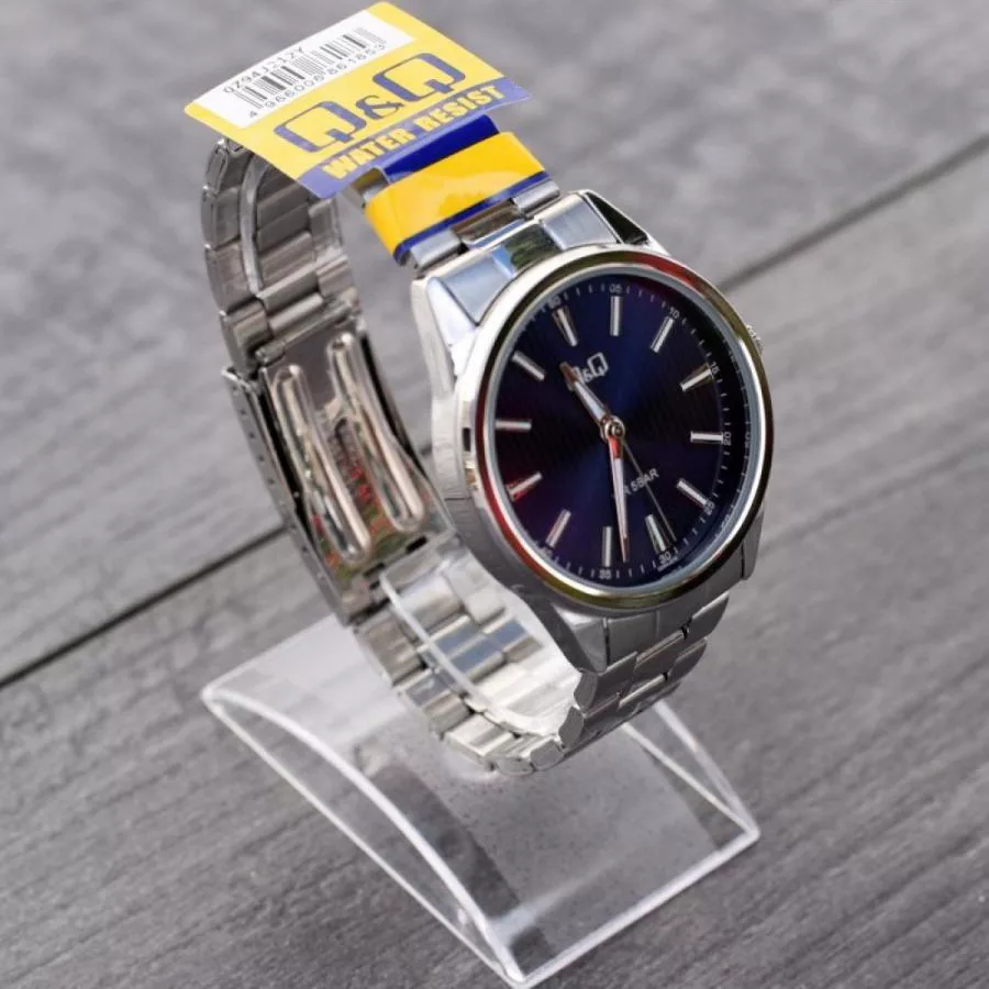 ساعت مچی عقربه‌ای مردانه کیو اند کیو مدل QZ94J212Y