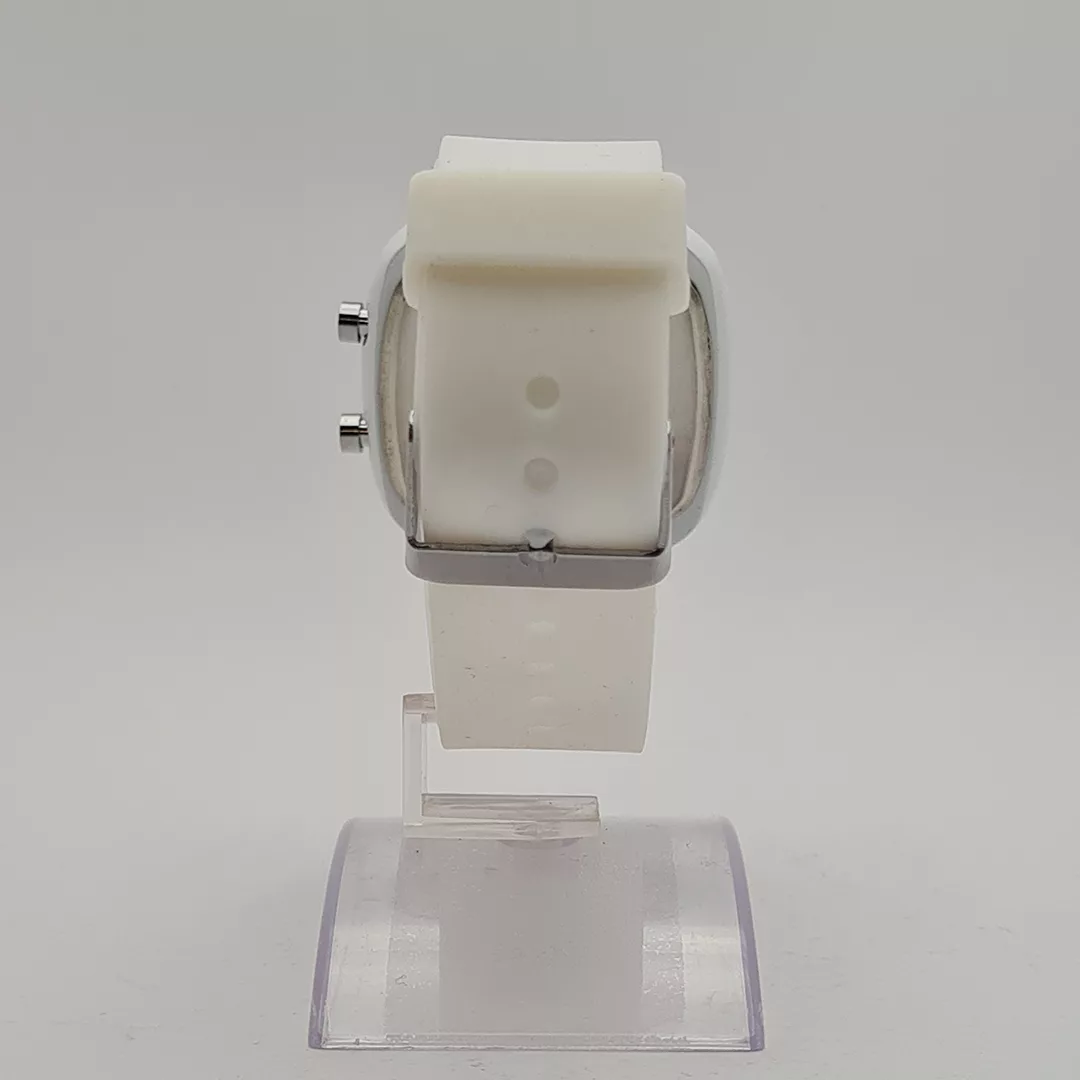 ساعت مچی دیجیتال مدل TLD1021