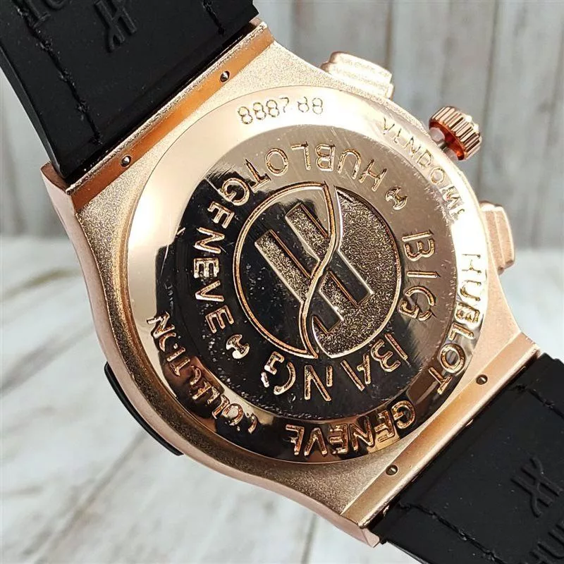 ساعت مچی عقربه‌ای مردانه  مدل اسکلتون M