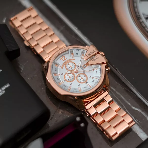 ساعت مچی عقربه‌ای مردانه دیزل مدل سه موتور فعال کرنوگراف کد 06