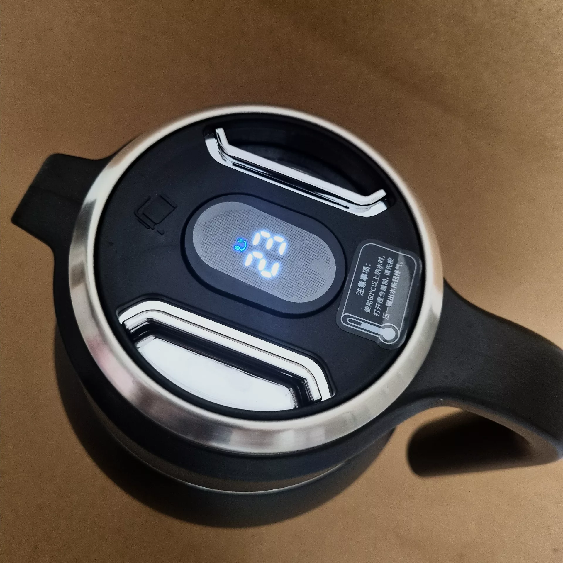 فلاسک مدل kinsda-steel گنجایش 1.5 لیتر