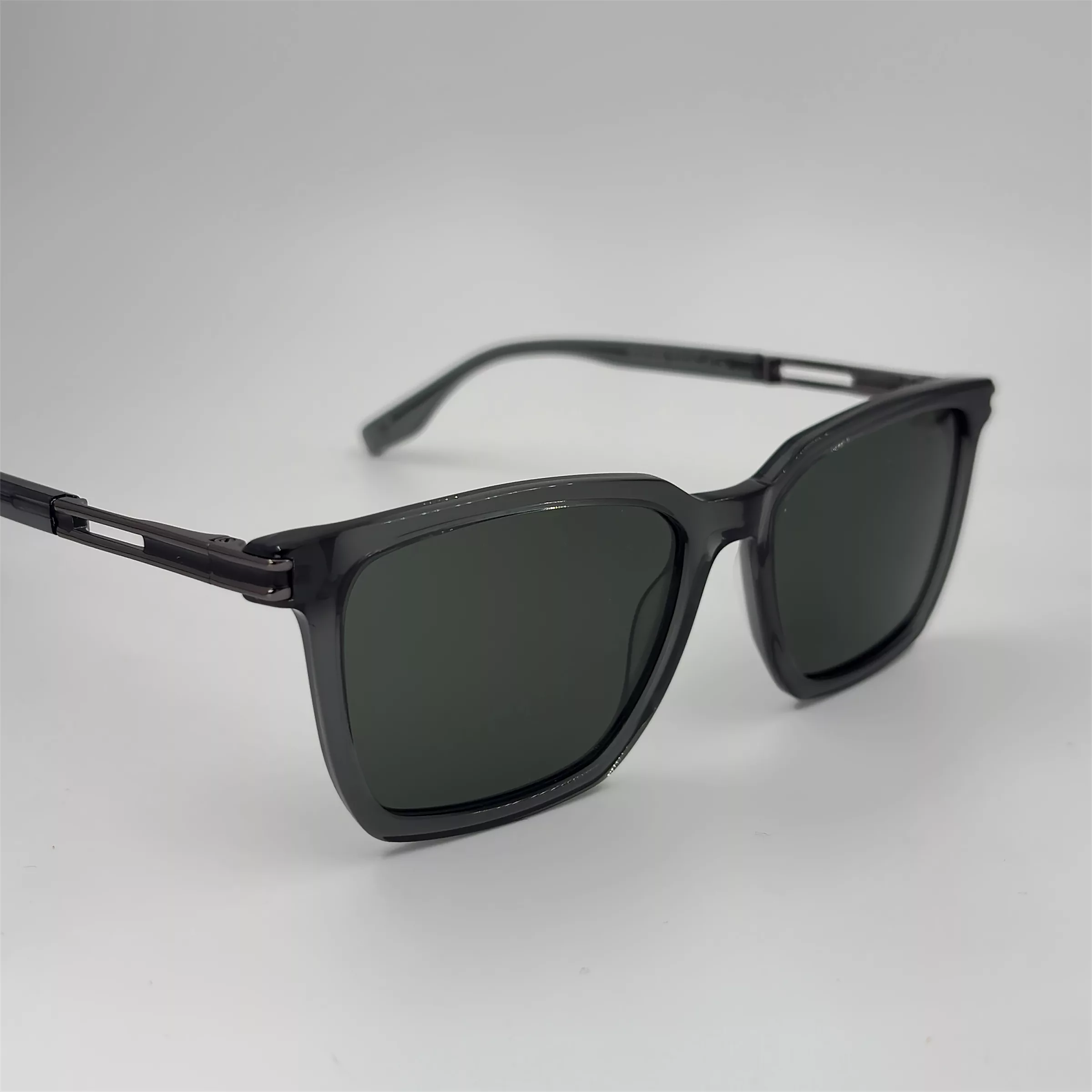 عینک آفتابی آنتونیو باندراس مدل PLUS0206