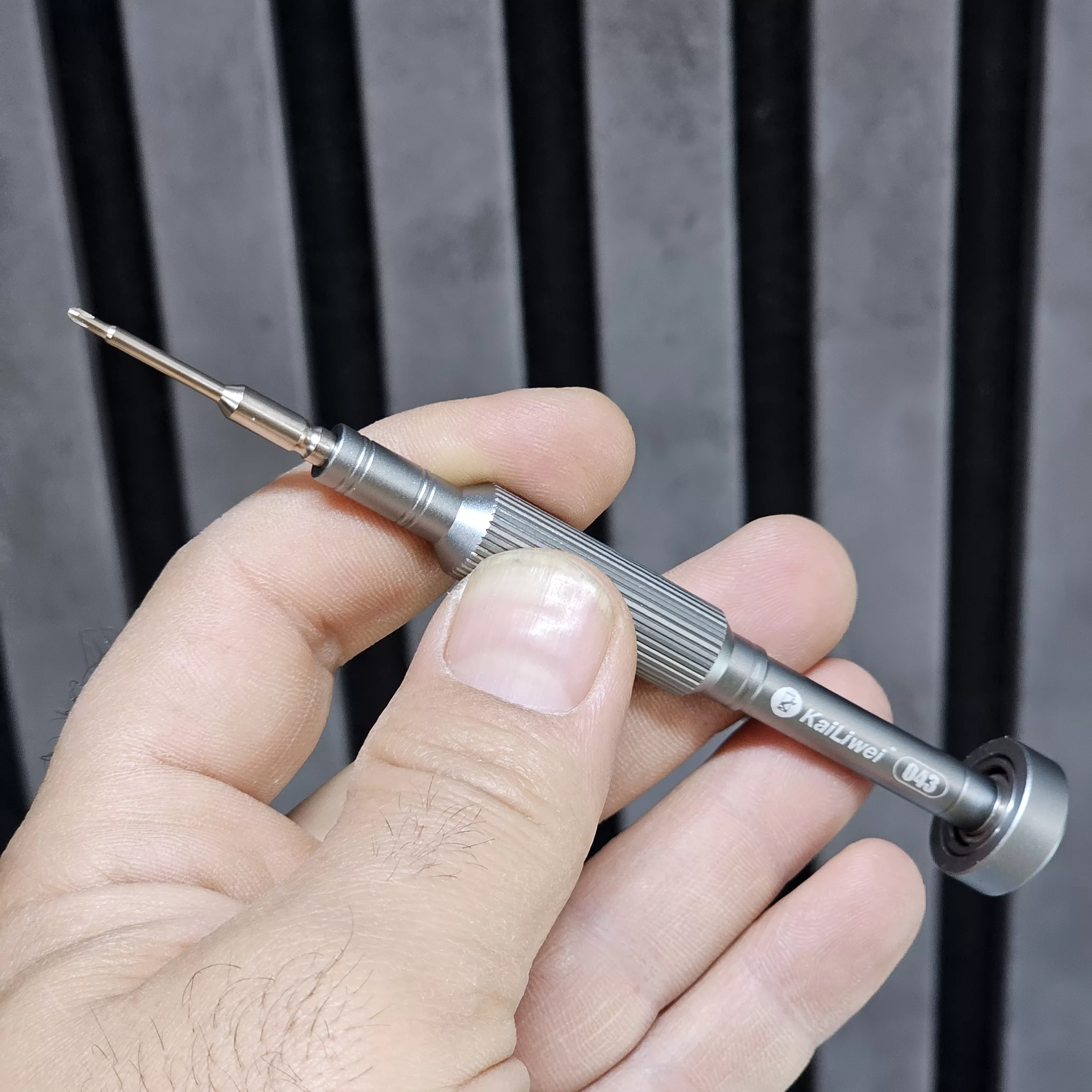 پیچ گوشتی چهارسو موبایلی کایلیوی مدل 043 سایز 1.5 میلی متر