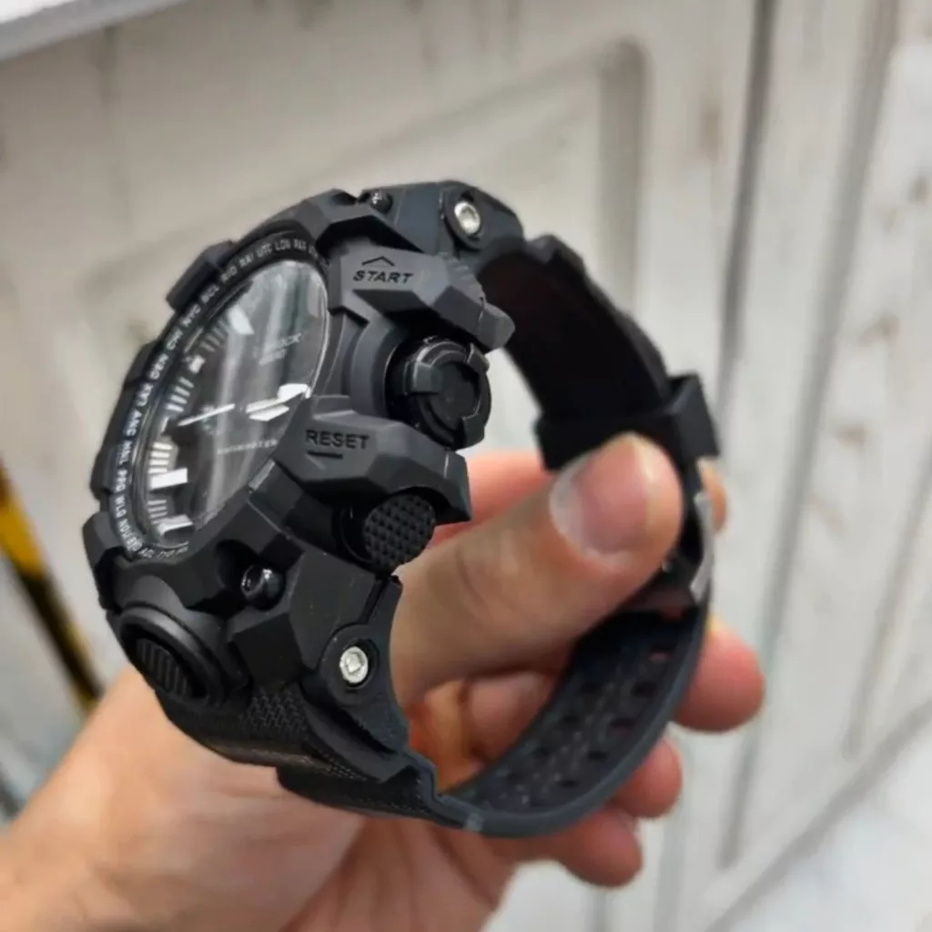 ساعت مچی عقربه ای مدل اسپرت دو زمانه کد GSH B