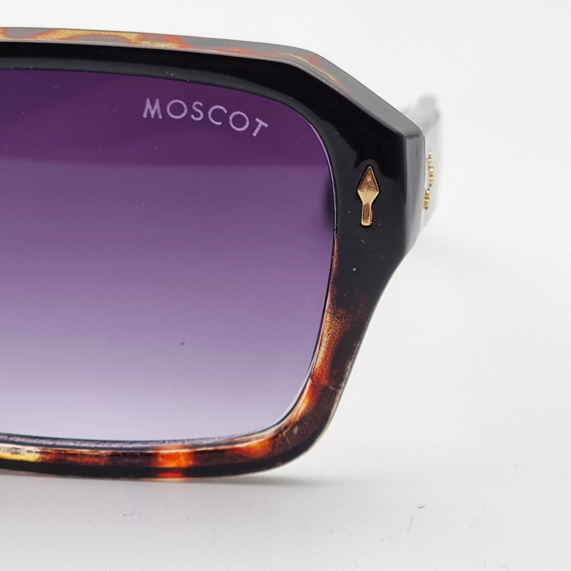 عینک آفتابی چندضلعی غیرپلاریزه موسکوت مدل 86030pl