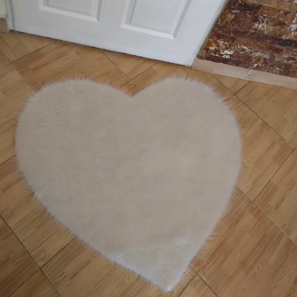 پادری کالامیر مدل خز خرگوشی طرح قلب پشت چرم کد 100 سایز 100×100 سانتی متر