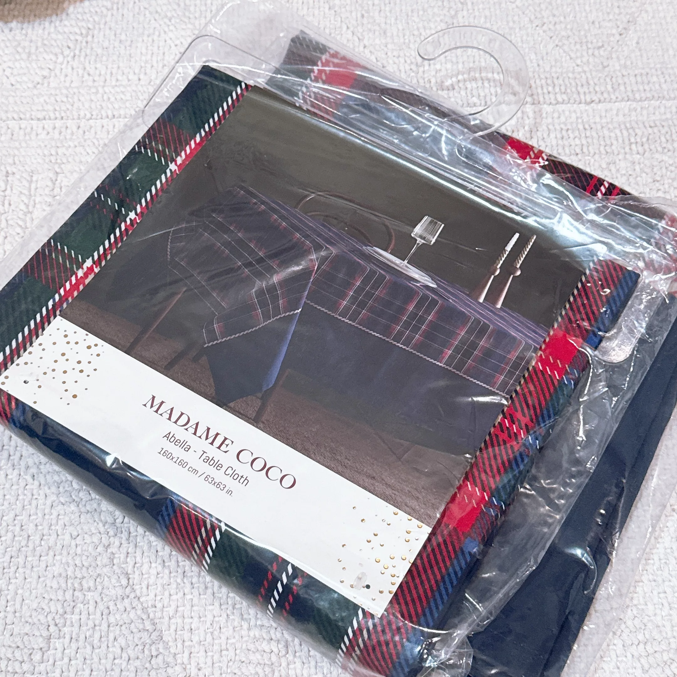 سفره هشت نفره مادام کوکو مدل Abella Laci سایز 160*160 سانتی متر