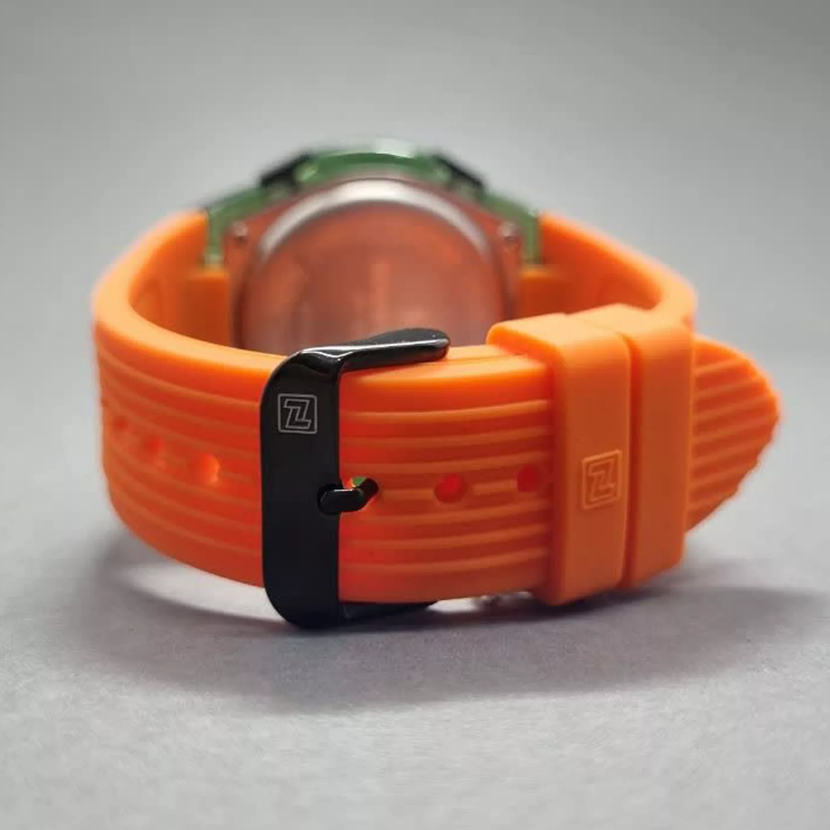 ساعت مچی دیجیتال نیوی فورس مدل Nf7113