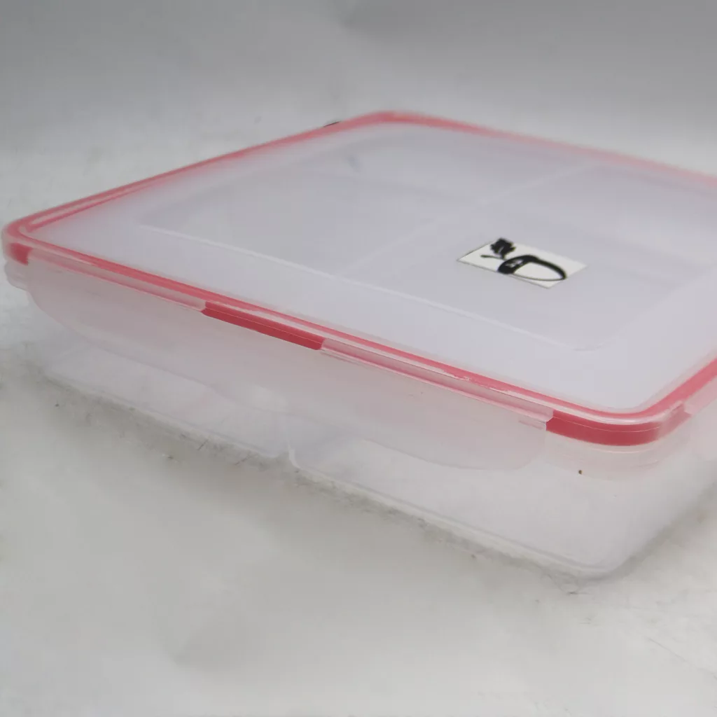 ظرف نگهدارنده مدل بلوط طرح 4 خانه کد YPLM-ORDO-22x22CM